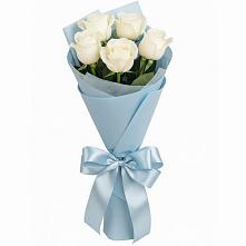 Букет 5 Белых роз Проуд в Заозерске