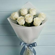 Букет 7 Белых роз Эдлесс Лав в Заозерске