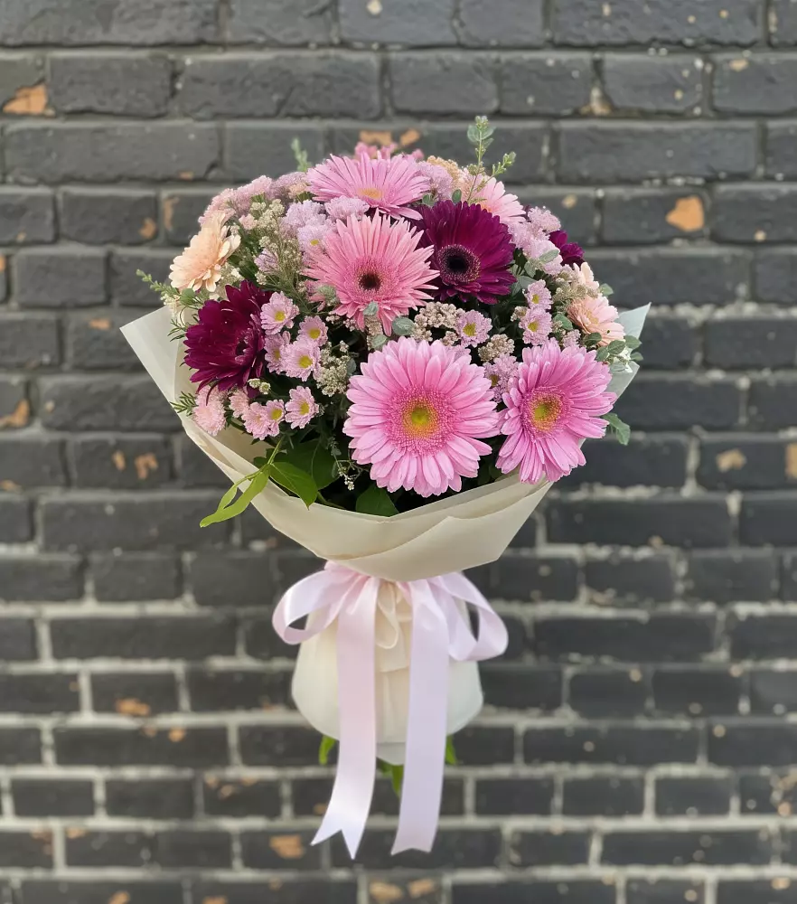 Букет цветов из: Герберы и Хризантемы в Заозерске
