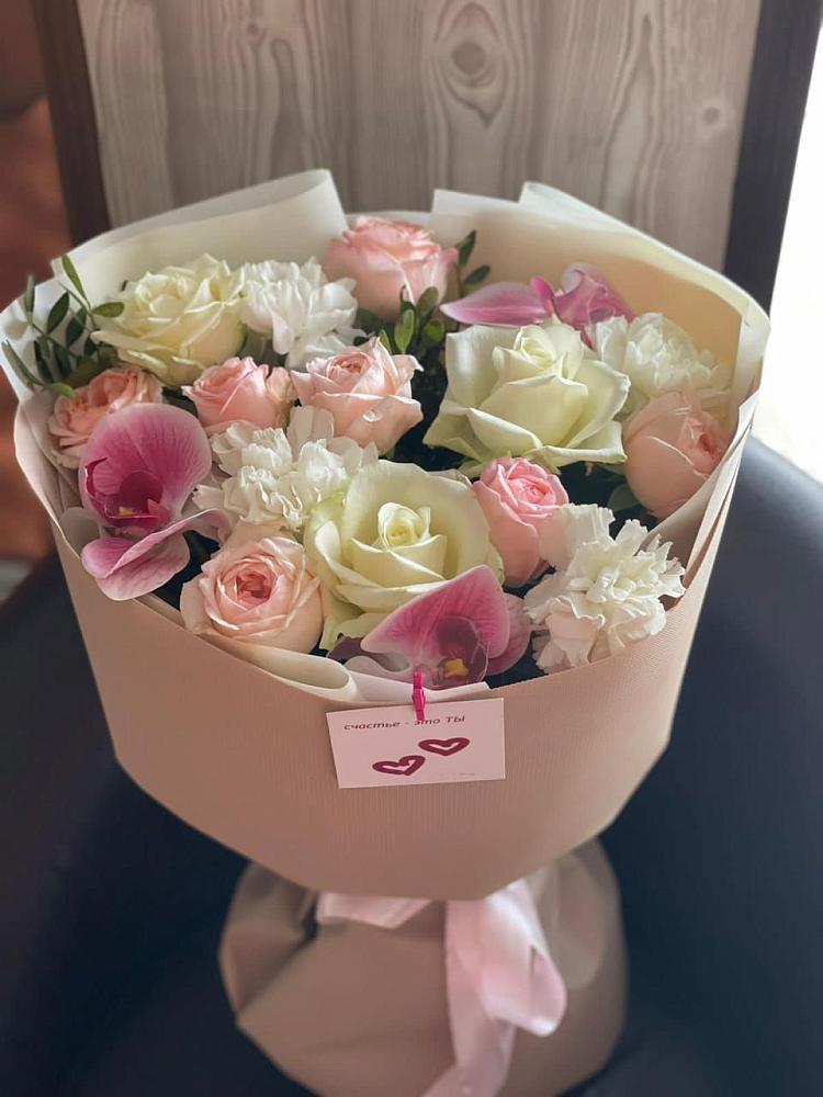 Букет цветов из: Орхидеи, Розы и Гвоздики в Заозерске