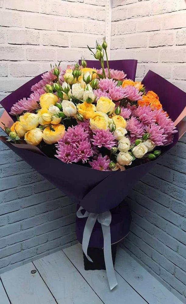 Букет цветов из: Хризантемы и Розы в Заозерске