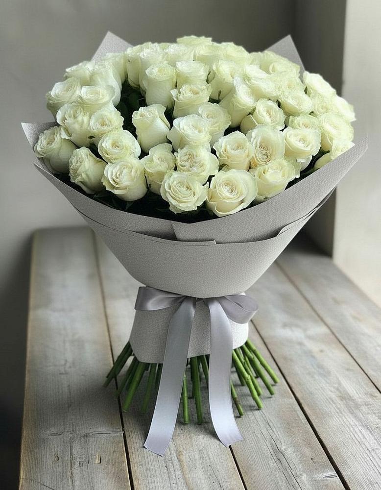 Букет 35 Белых роз в Заозерске