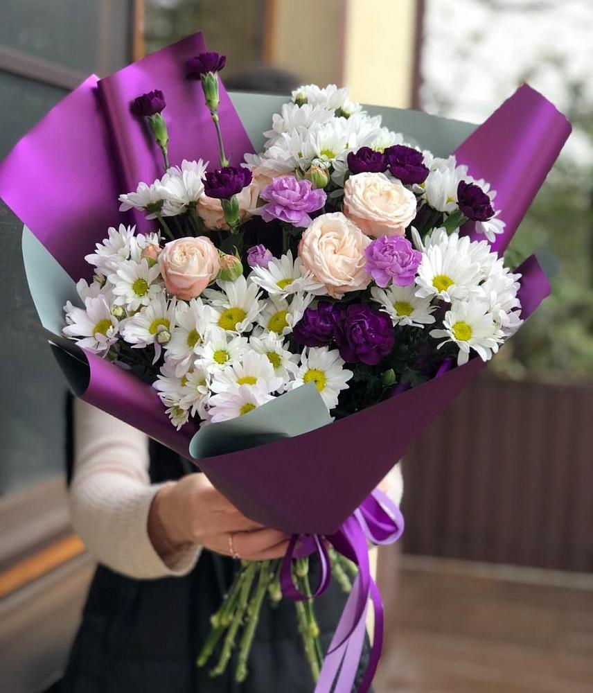 Букет цветов из: Хризантемы, Гвоздики и Розы в Заозерске