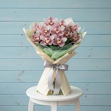 Букет цветов из:  Орхидеи и Розы в Заозерске
