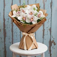 Букет цветов из:  Орхидеи и Розы в Заозерске